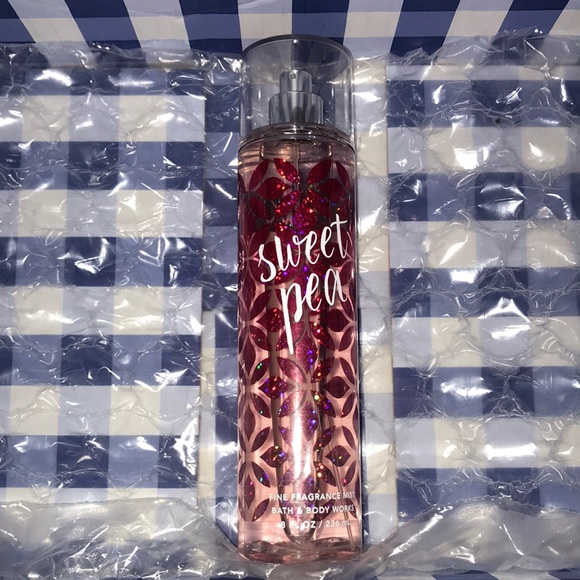 Bath & Body Works “sweet pea” Fine fragrance mist - Picture 1 of 3